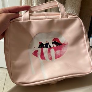 Makeup by KYLIE hanging makeup pouch